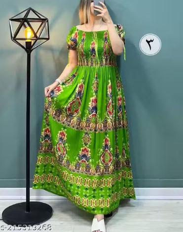 Fit and flare Green maxi dress in print off shoulder green